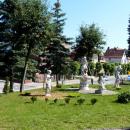 Sępólno Kraj. - figurki przed Domem Kultury - panoramio