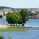 Jezioro Sępoleńskie na pierwszym planie plaża a na dalszym zabudowania Sępólna. - panoramio (1)